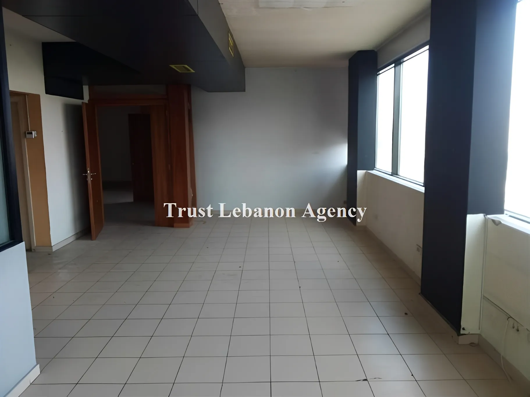 Office for rent in Baabda, Furn Al Chebak
