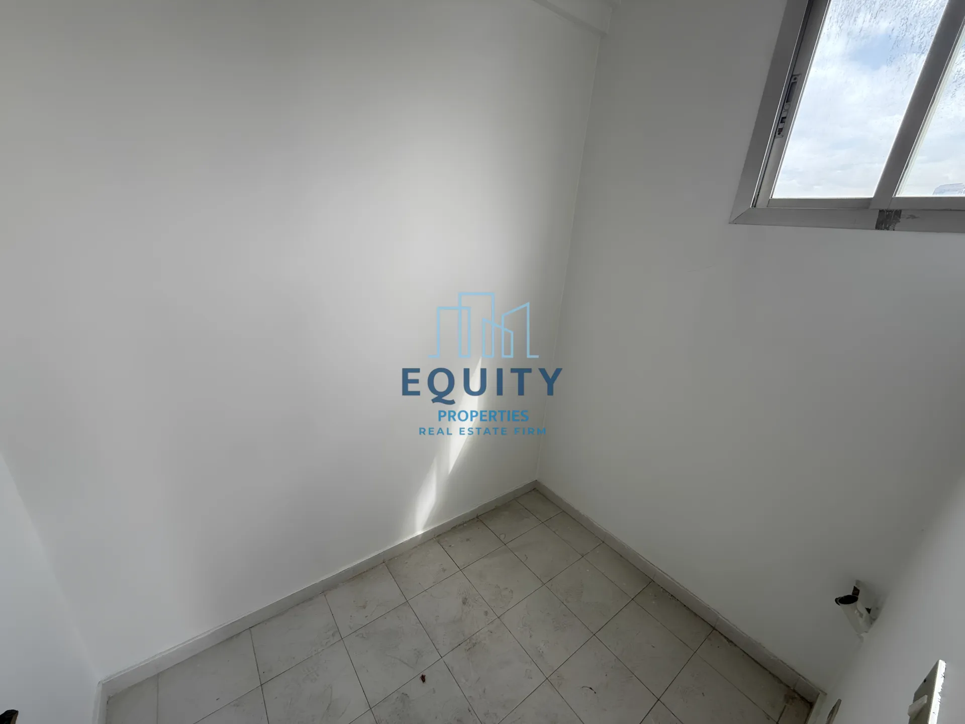 Apartment for sale in Furn El Chebak