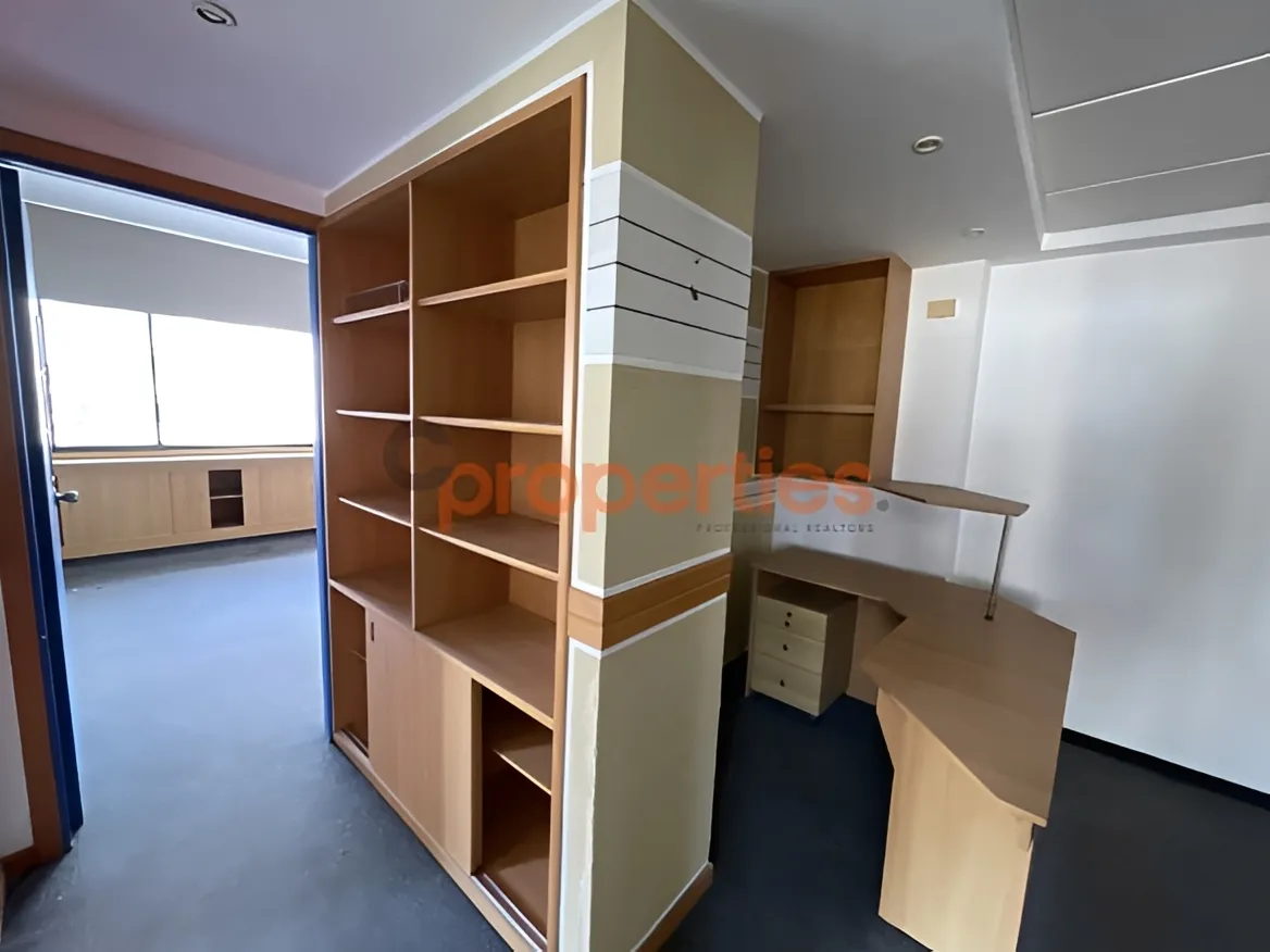 Office for Sale in Dekwaneh