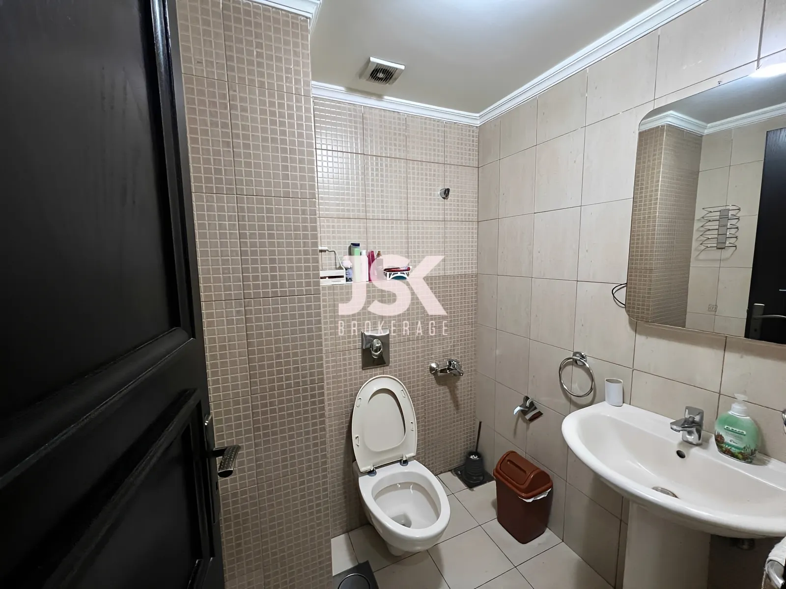 Apartment for Sale in Forn El Chebbak