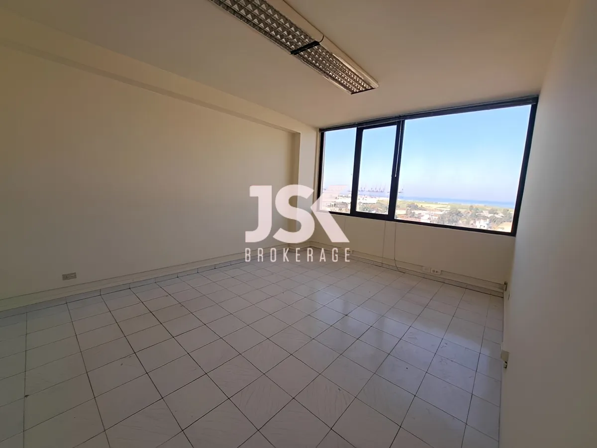 Office for rent in Daoura, Lebanon