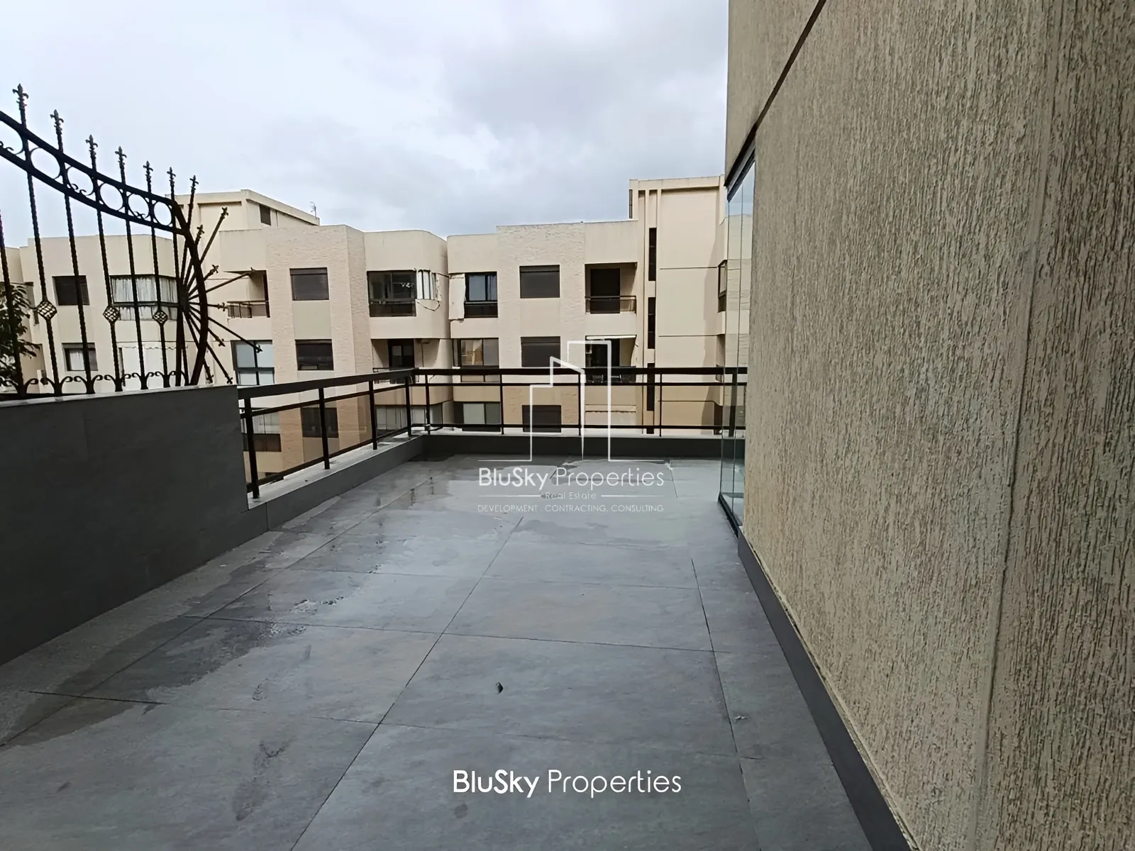 Apartment for Sale in Broumana - 3 bed, 5 bath