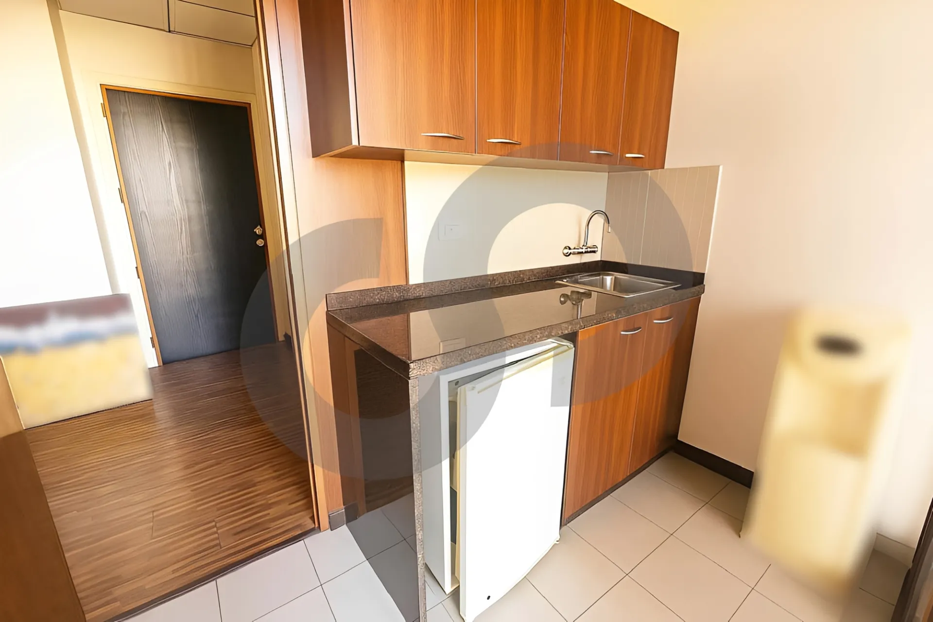 Office for Rent in Forn El Chebbak
