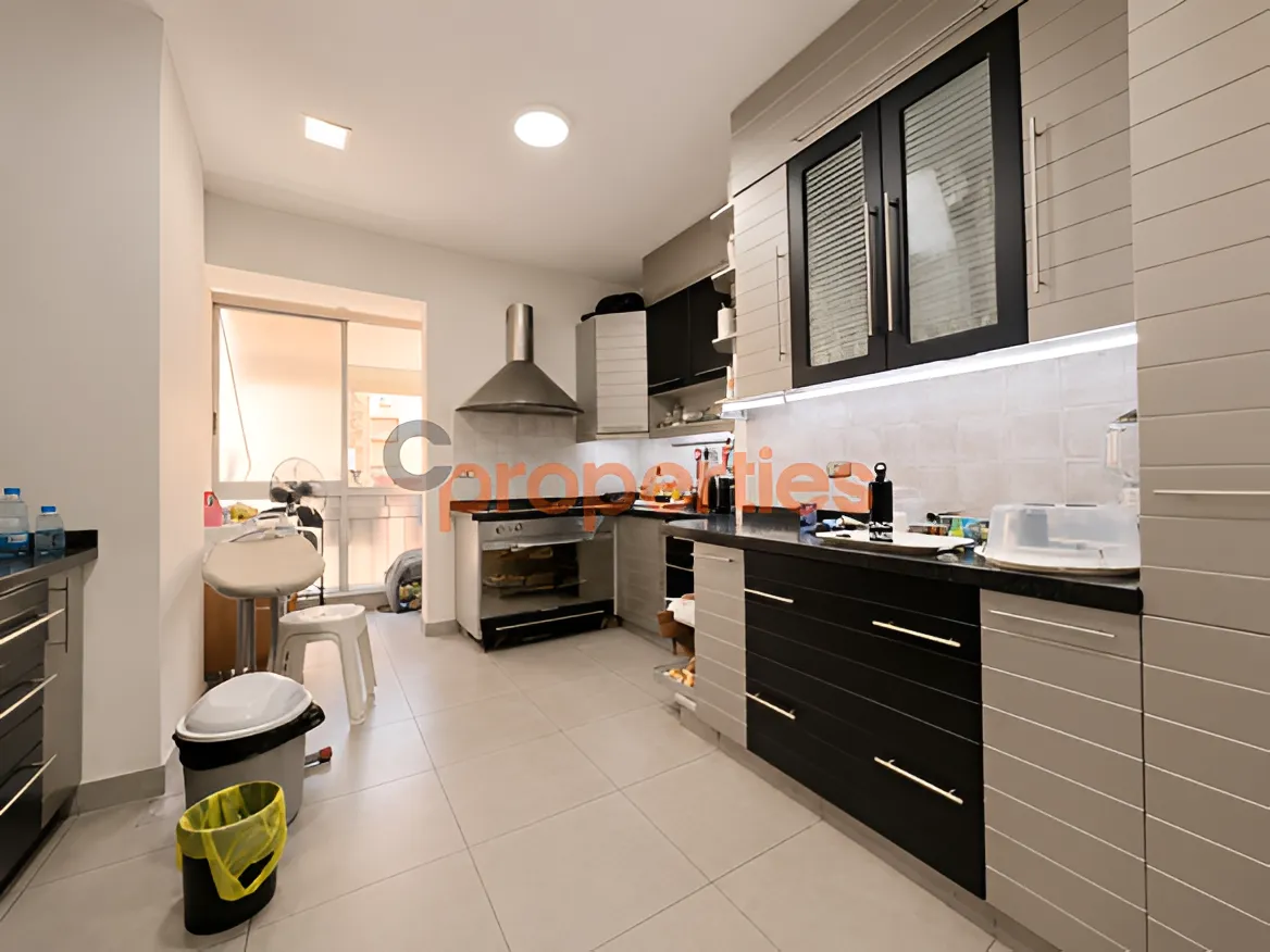 Apartment for Sale in Hamra