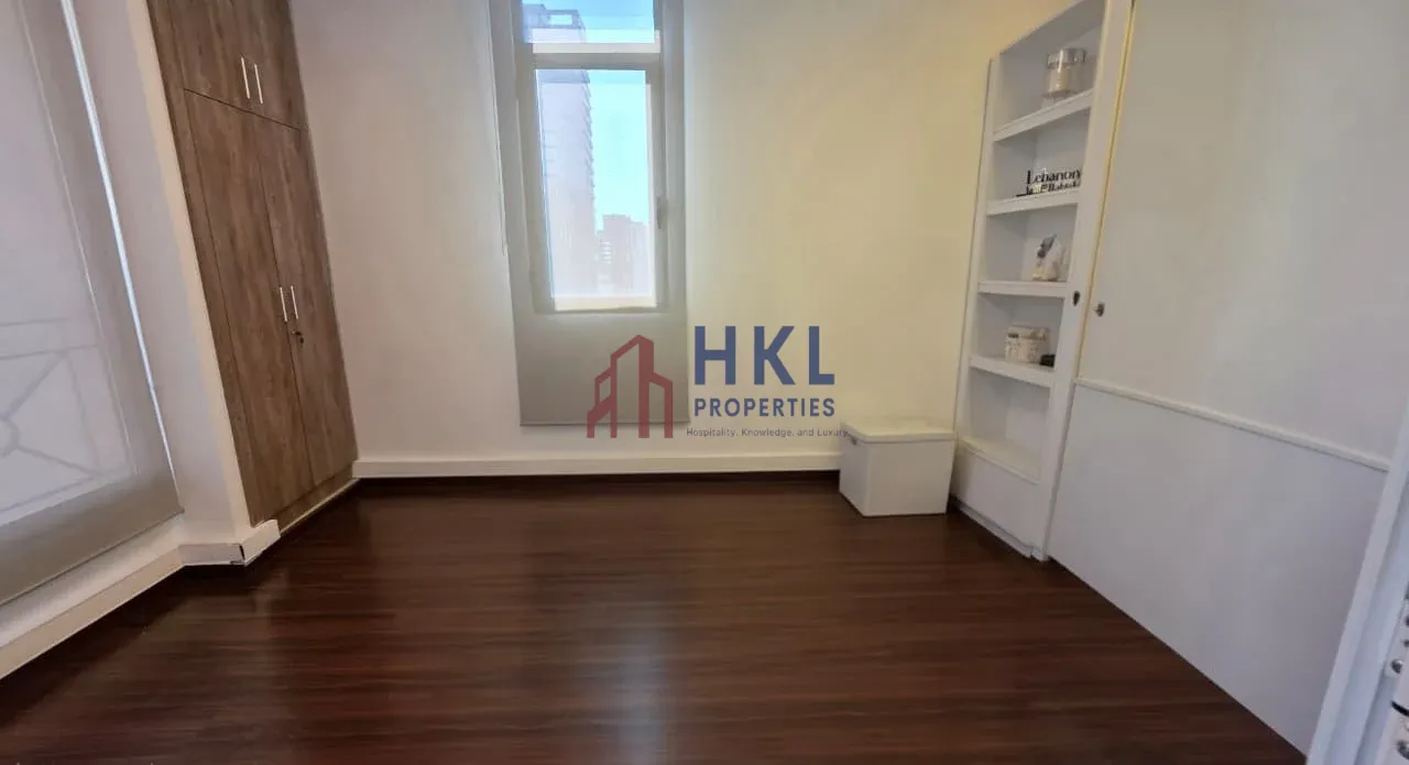 Office for rent in Ain Al Mraiseh, Beirut, Lebanon