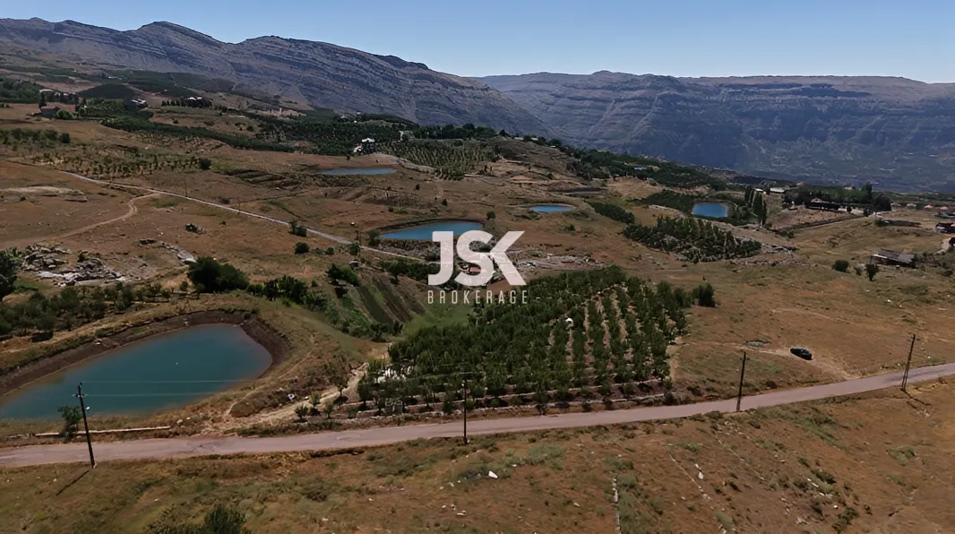 Land for Sale in Laqlouq