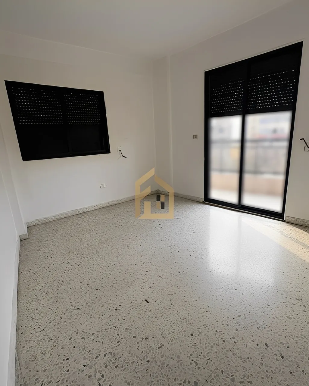 Apartment for Sale in Salim Salam, Bayrut, Lebanon