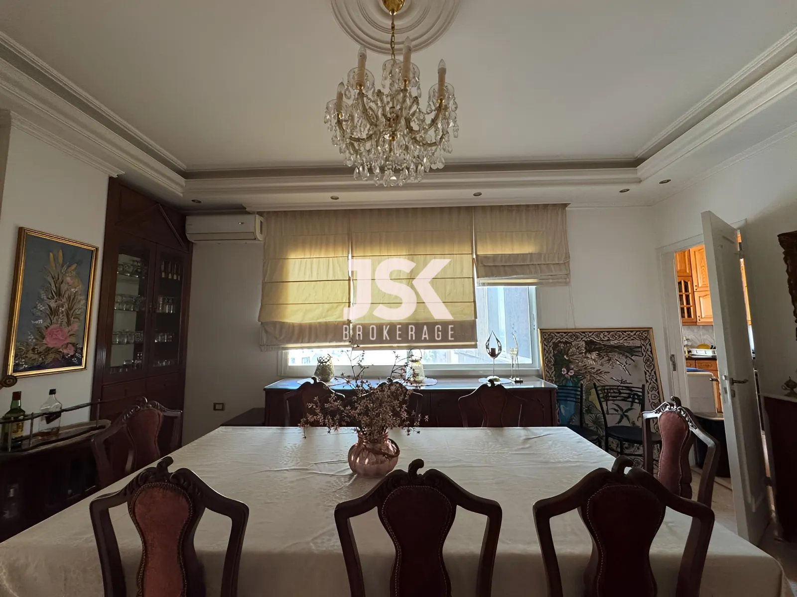 Apartment for Rent in Achrafieh - 2 bed, 2 bath