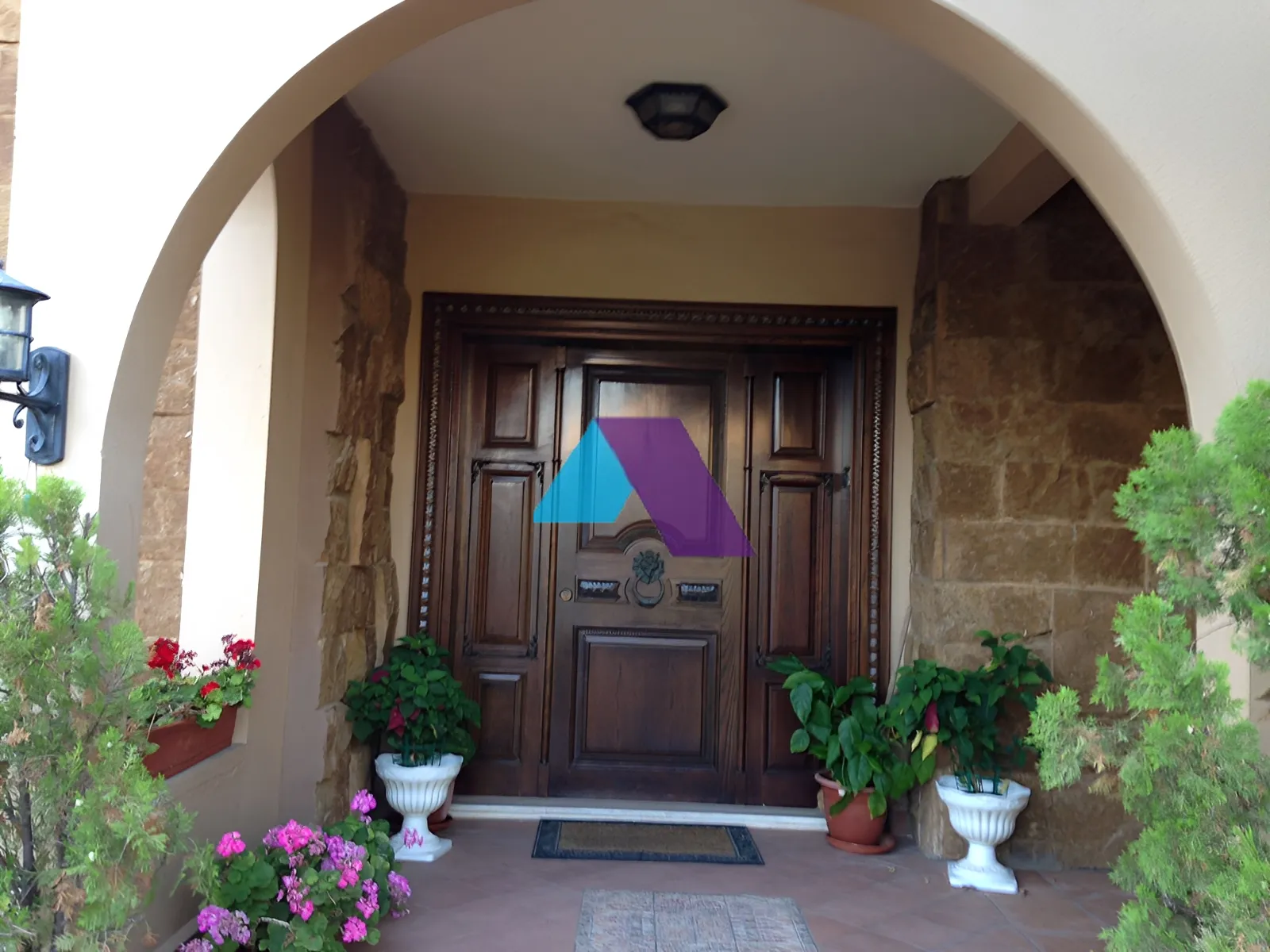 Villa for Sale in Jdayel