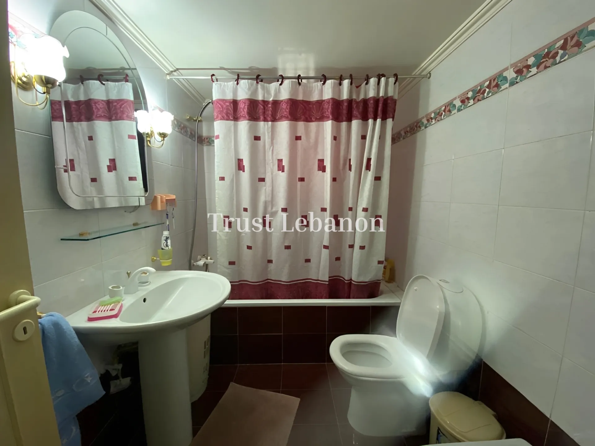 Apartment for rent in Baabdat