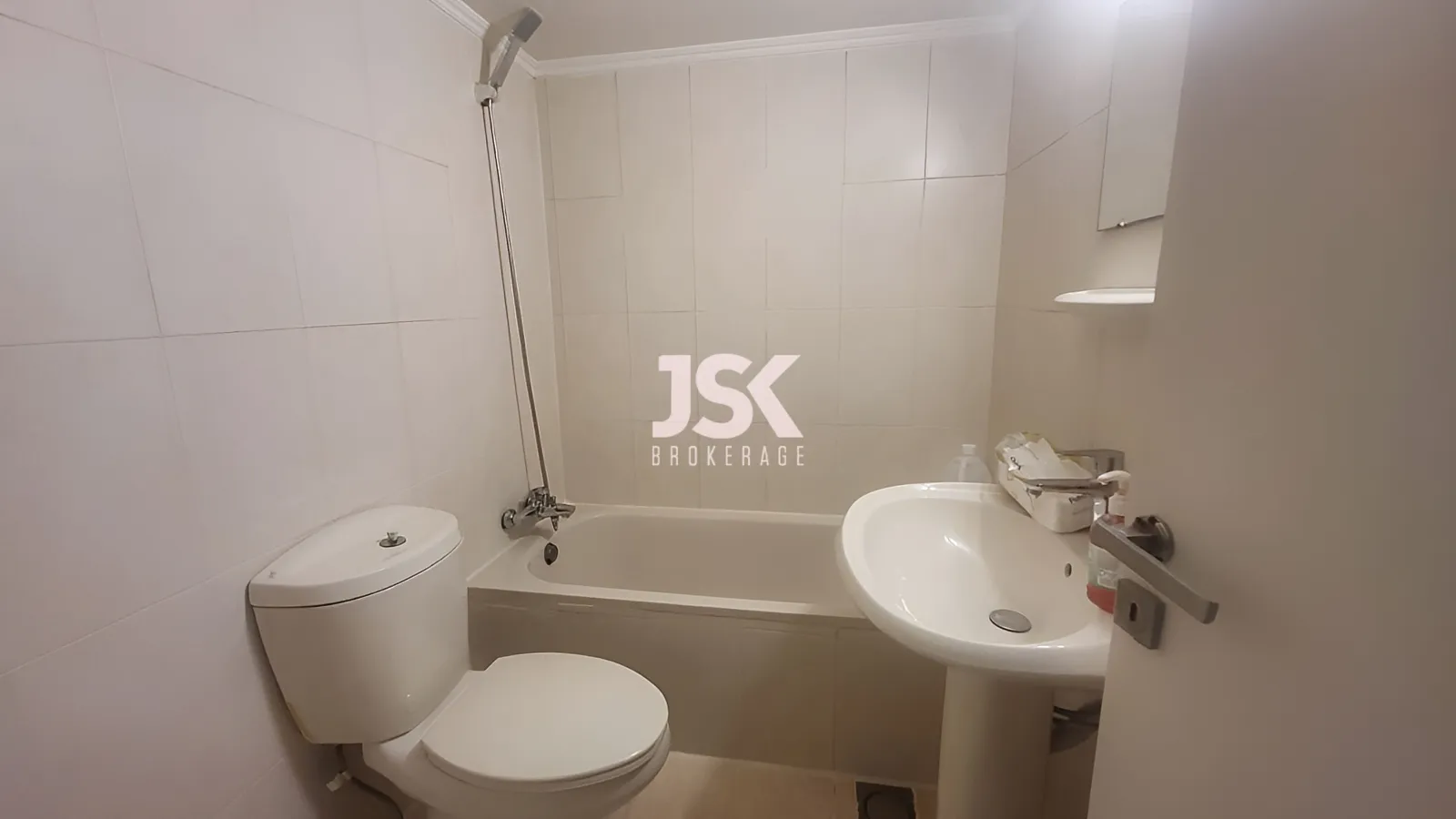 Apartment for Rent in Adonis