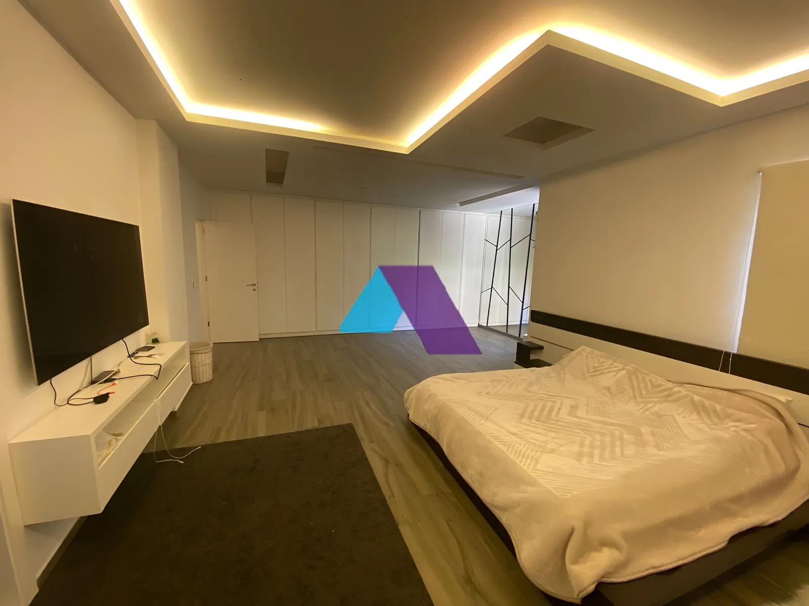 Apartment for Sale in Ballouneh