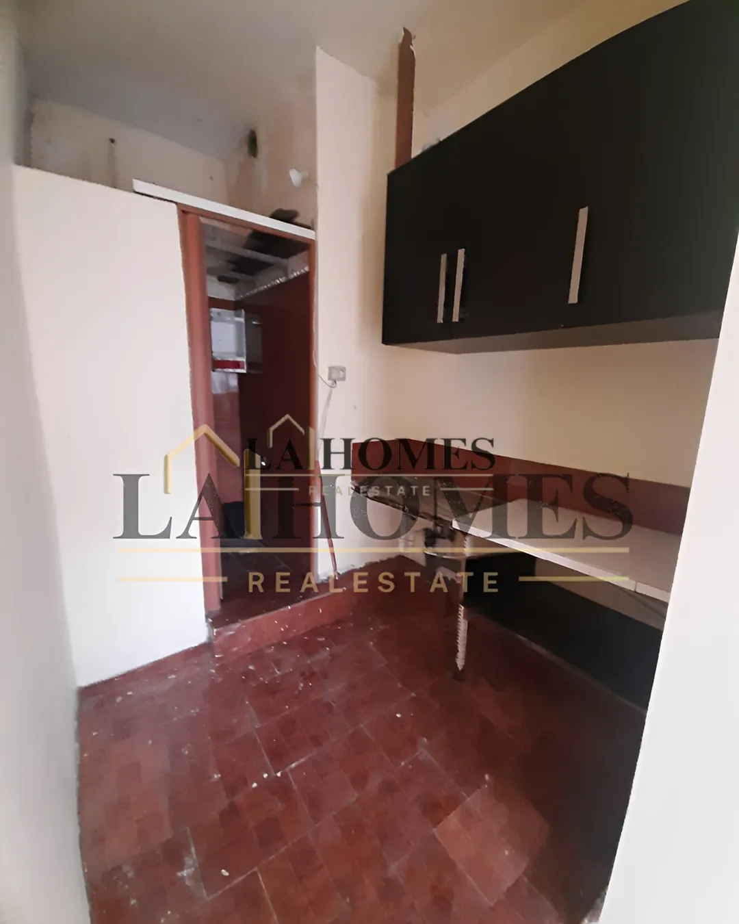 Shop for rent in Adma w Dafnah