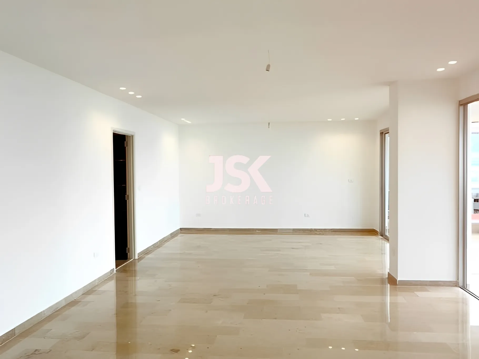 Apartment for Sale in Adma w Dafnah - 3 bed, 4 bath