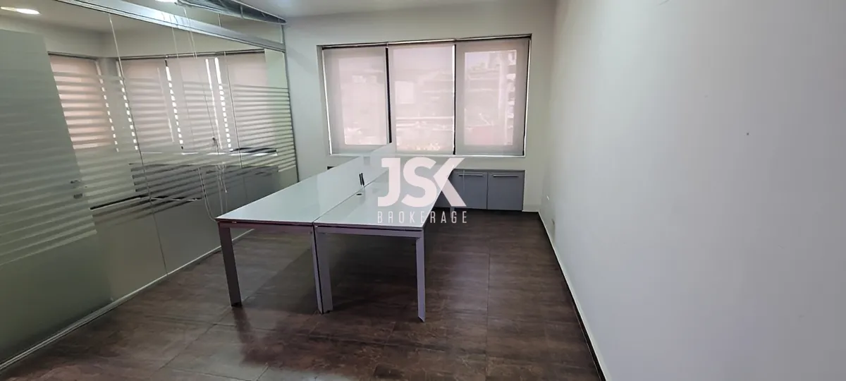 Office for rent in Sin El Fil
