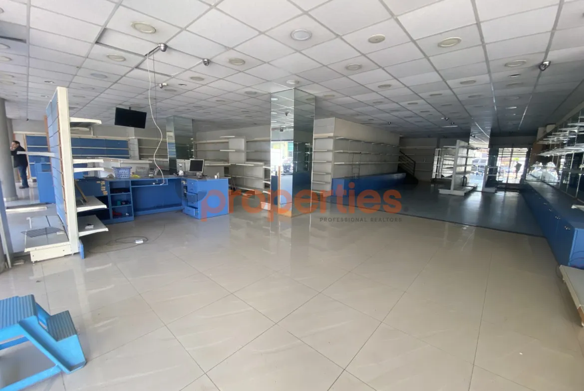 Showroom for Rent in Hazmieh