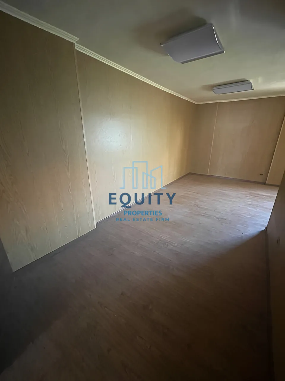 Office for sale in Batroun