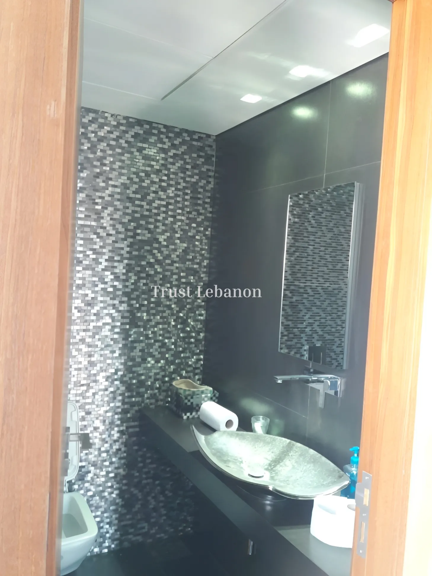 Office for rent in Horch Tabet, Lebanon