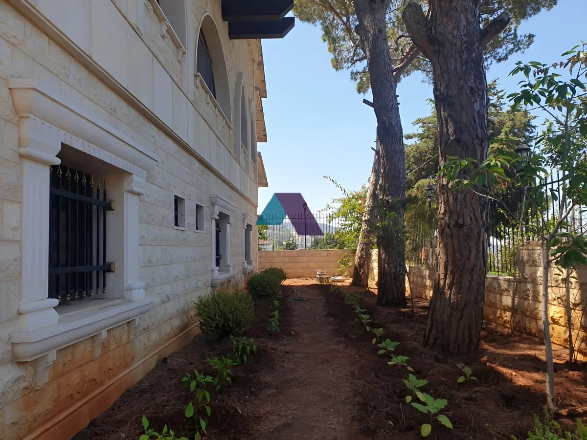Villa for Sale in Aley - 5 bed, 5 bath