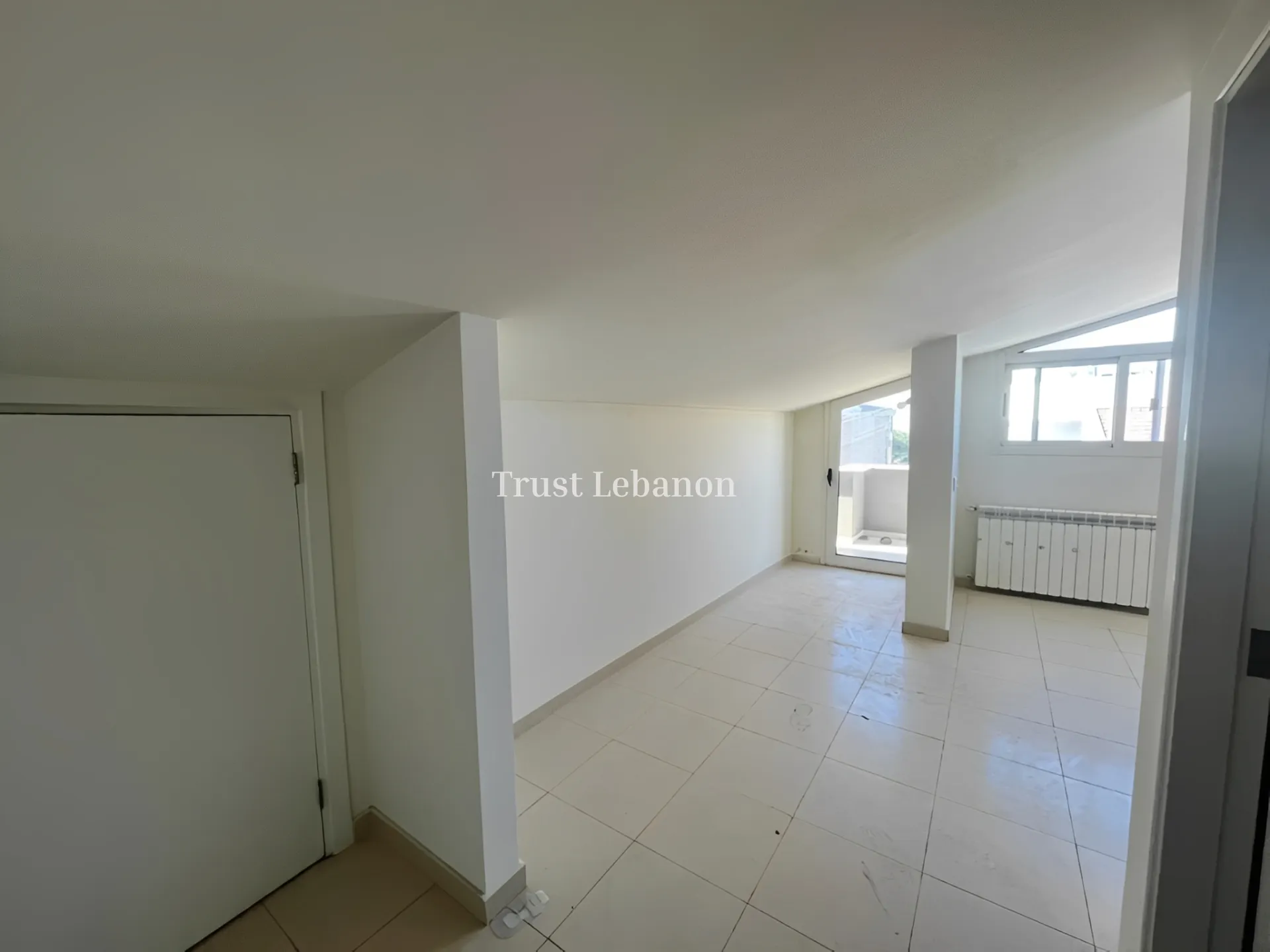 Duplex for sale in Qornet El Hamra