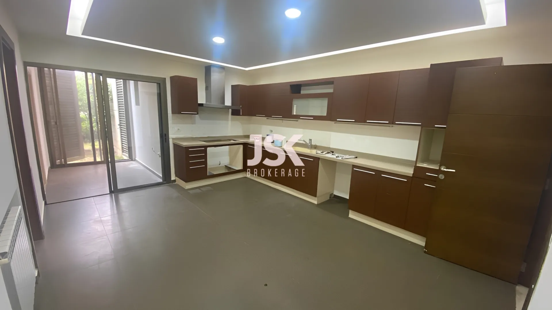 Apartment for Sale in Mtaileb