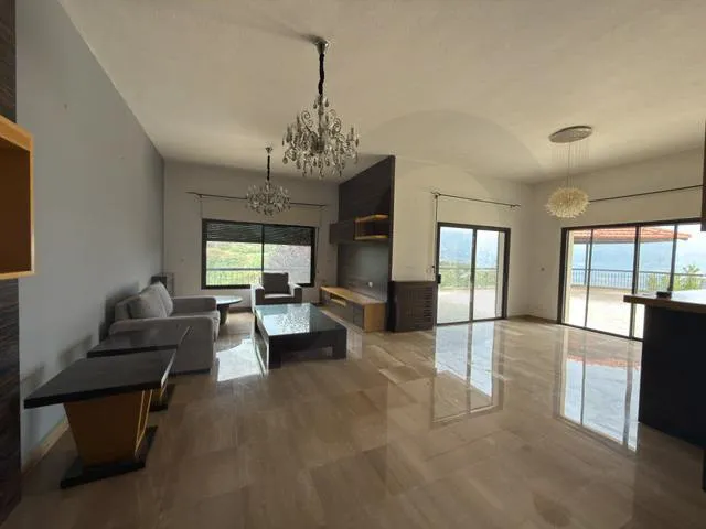 Apartment for Rent in Ajaltoun
