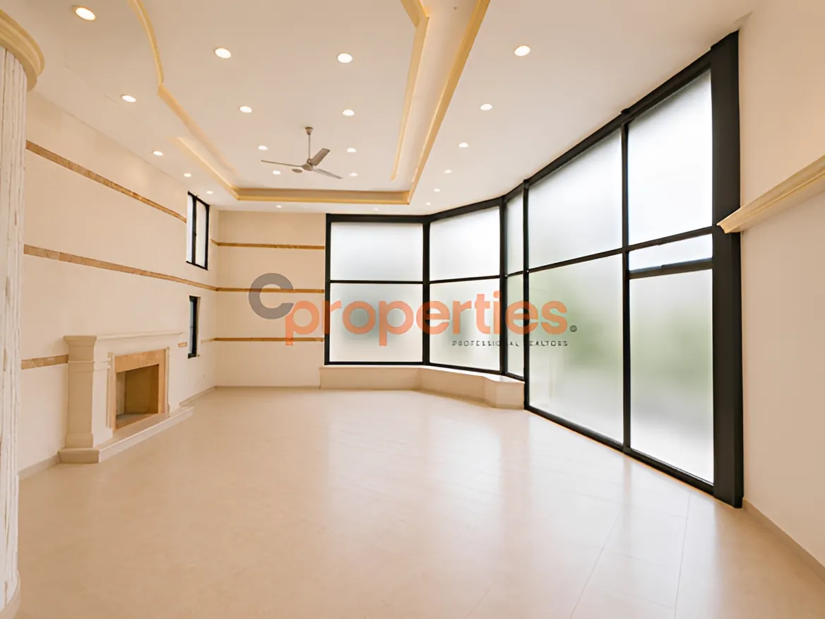 Showroom for Rent in Hazmieh