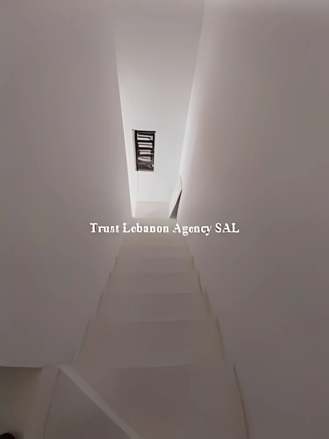 Shop for rent in Metn, Horsh Tabet