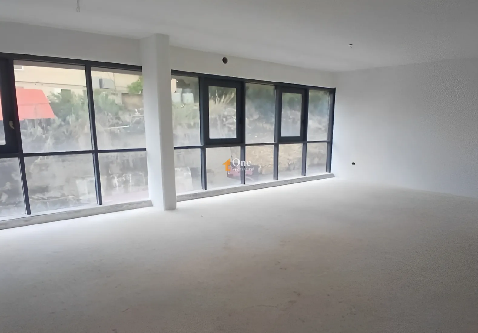 Shop for Rent in Mansourieh, Lebanon