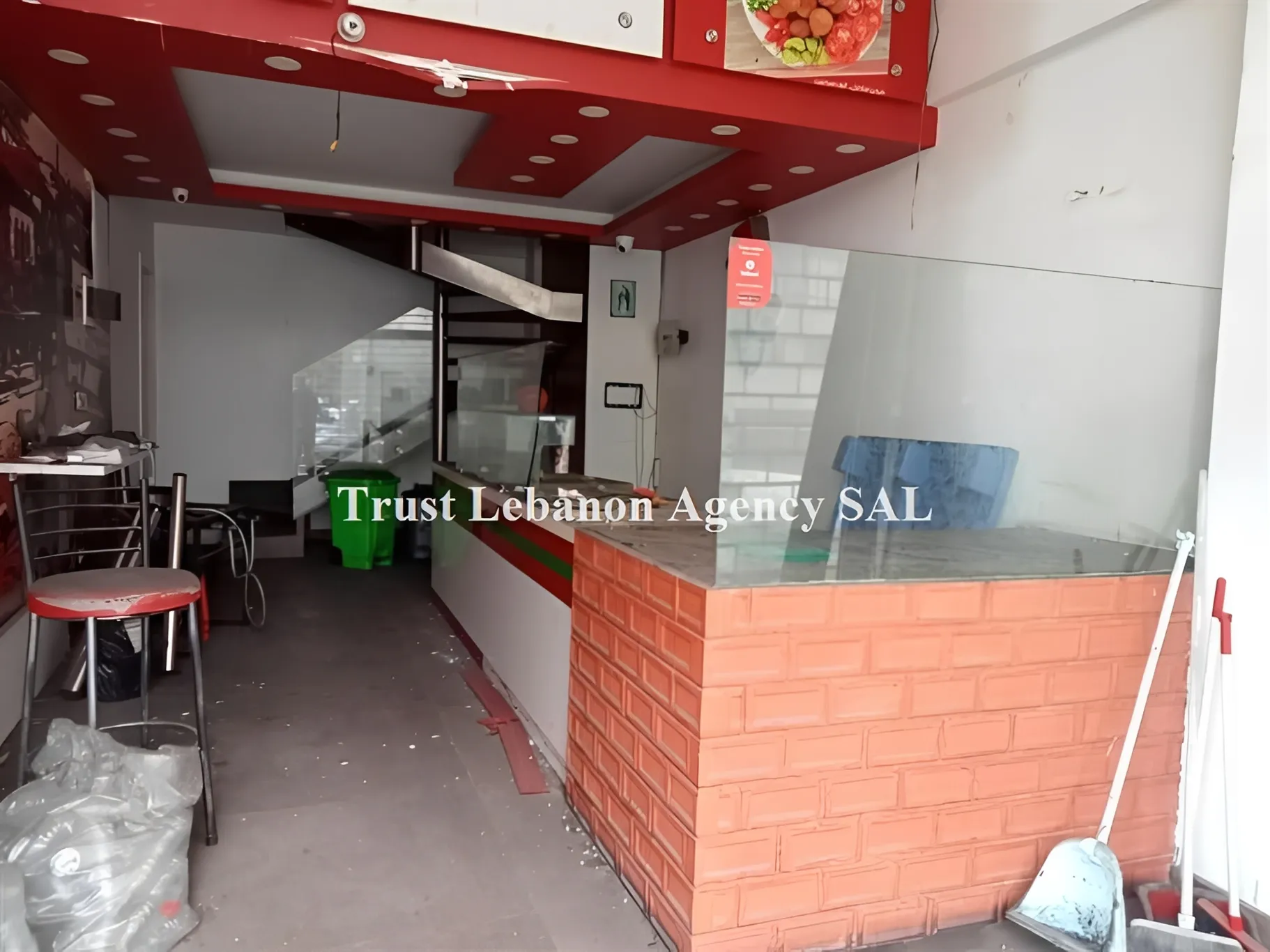 Shop For Rent in Achrafieh, Sessine