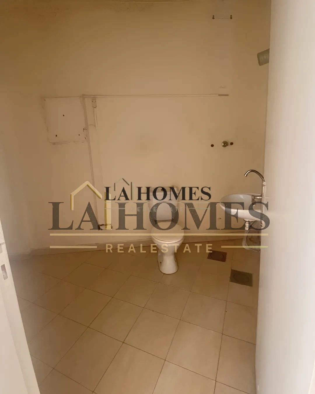 Office for rent in Zouk Mosbeh