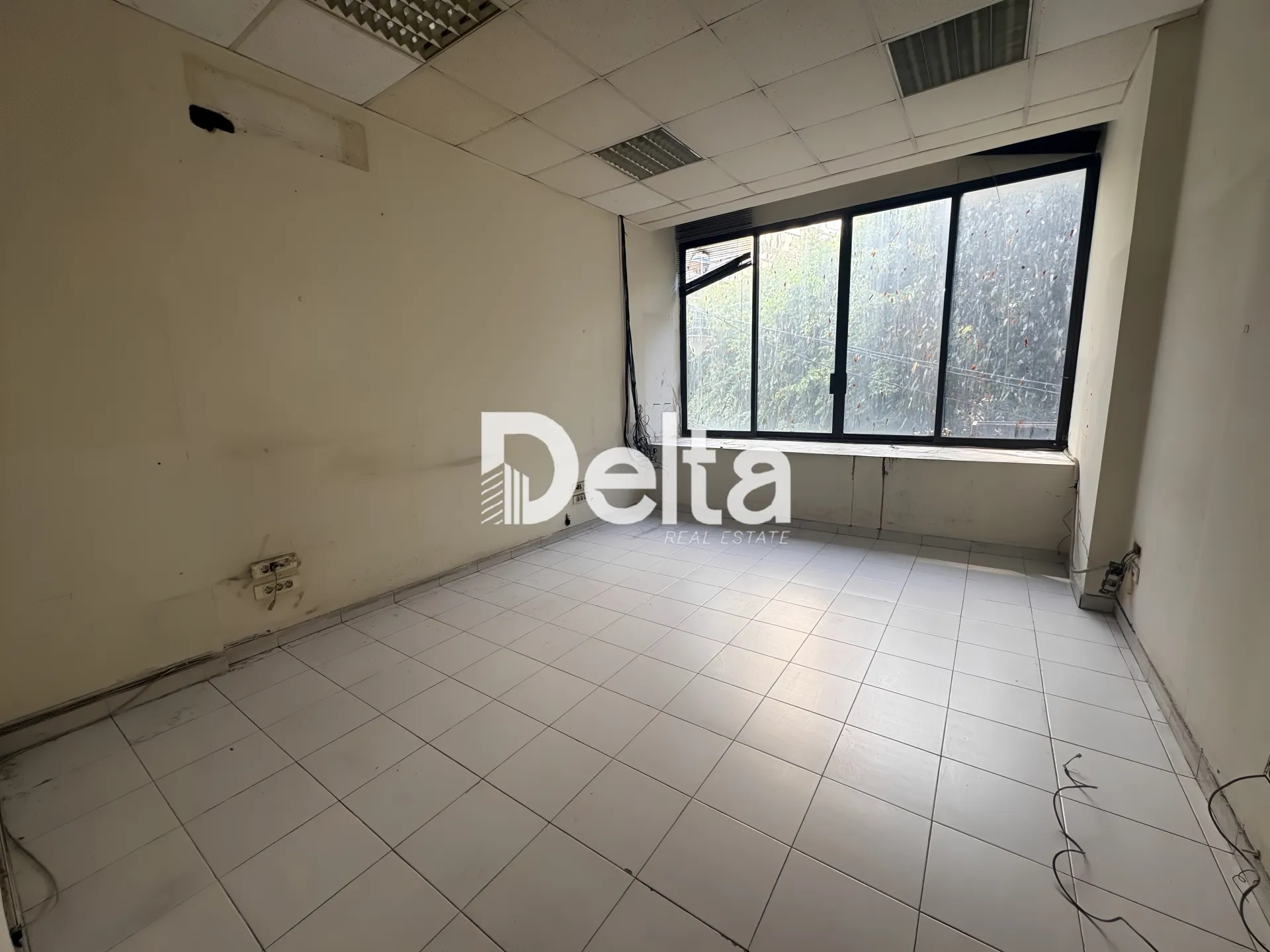 Office for rent in Mar Elias