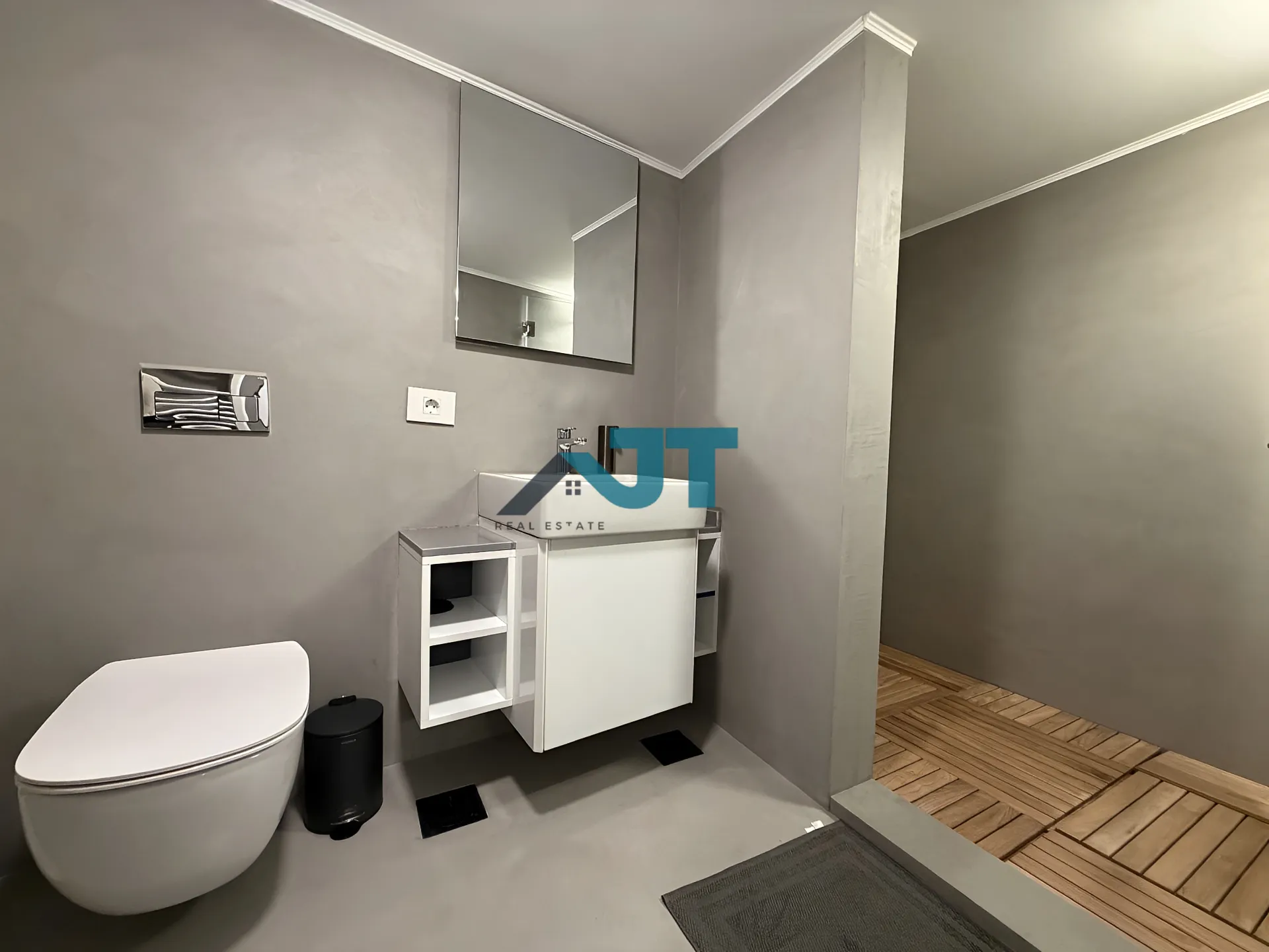 Duplex for rent in Gemmayzeh