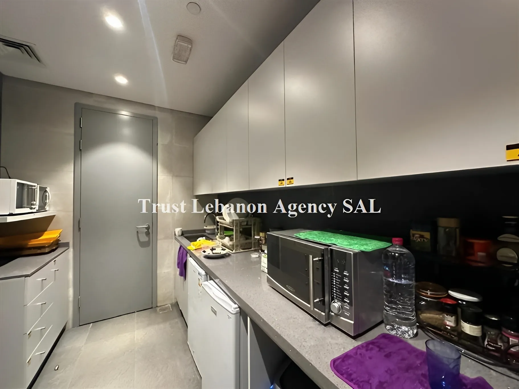 Office For Rent in Metn, Dekweneh