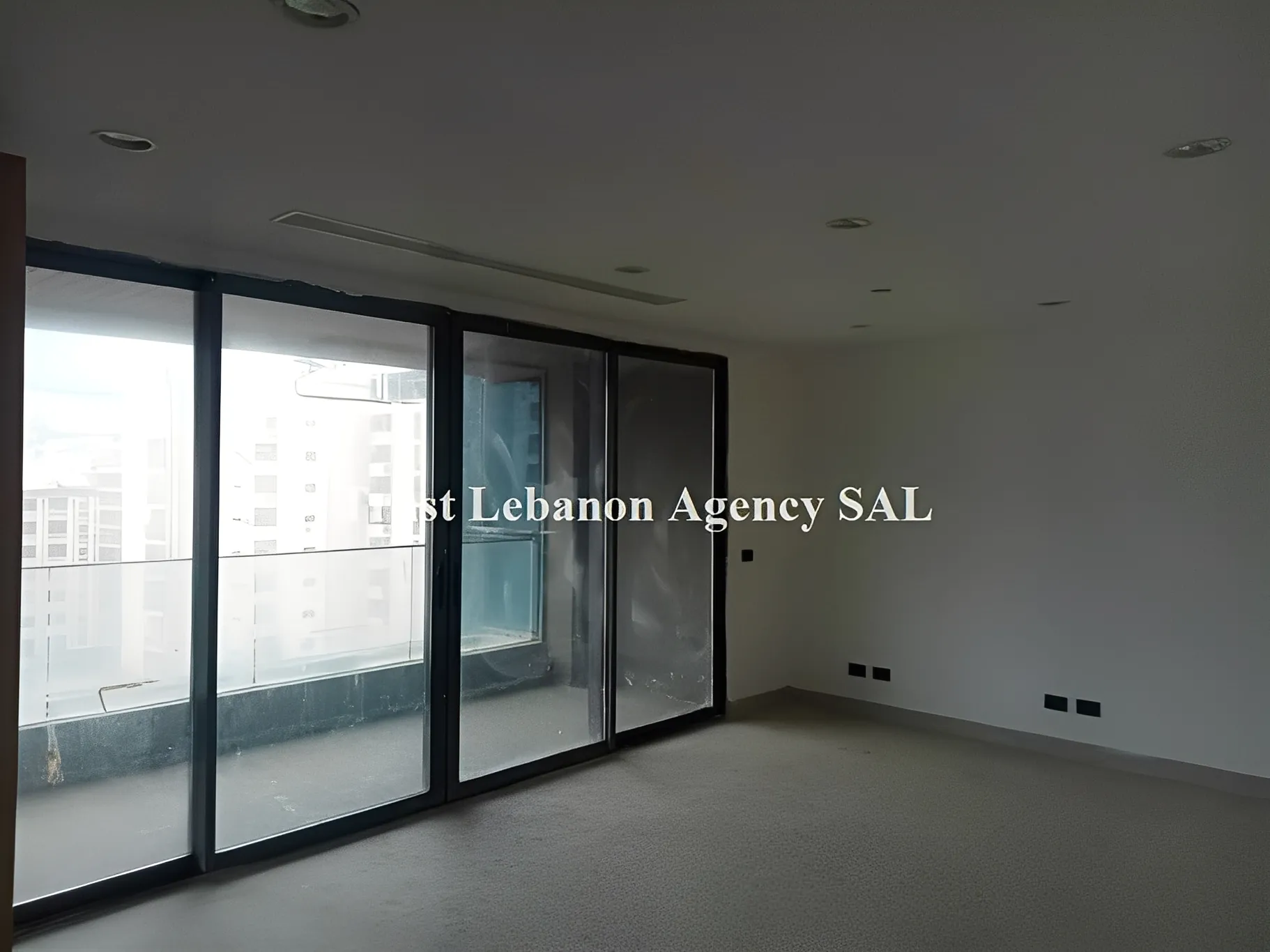Office for rent in Metn, Sin El Fil