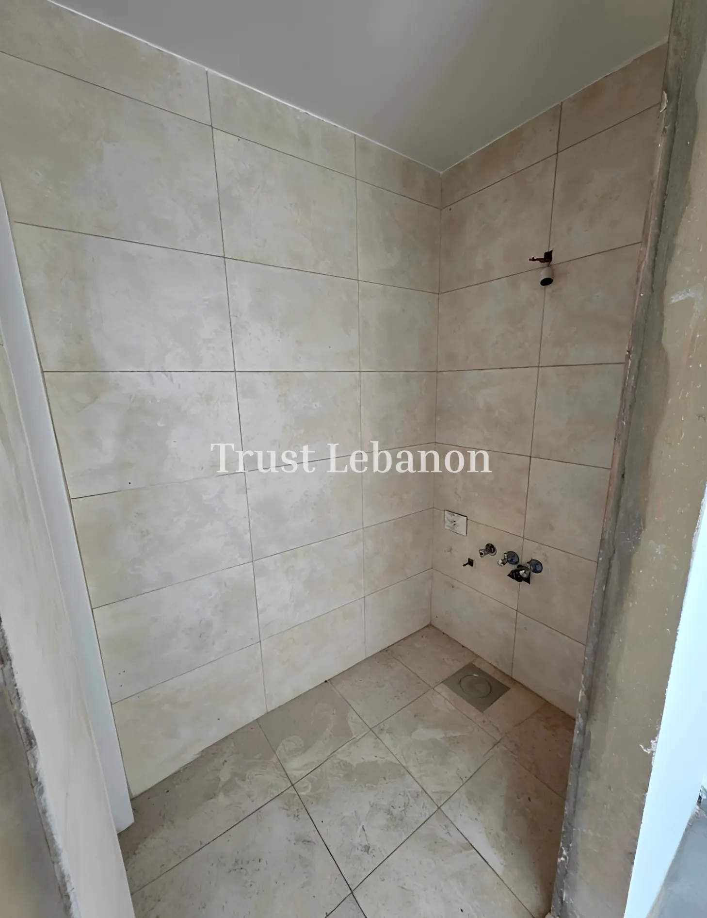 Showroom for rent in Hazmieh, Lebanon