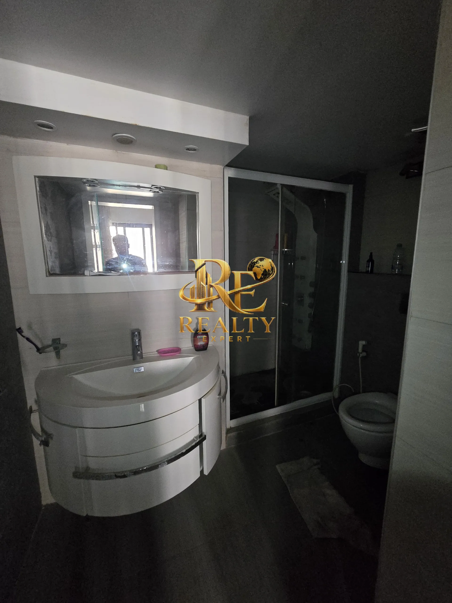 شقة for sale in بشامون، لبنان