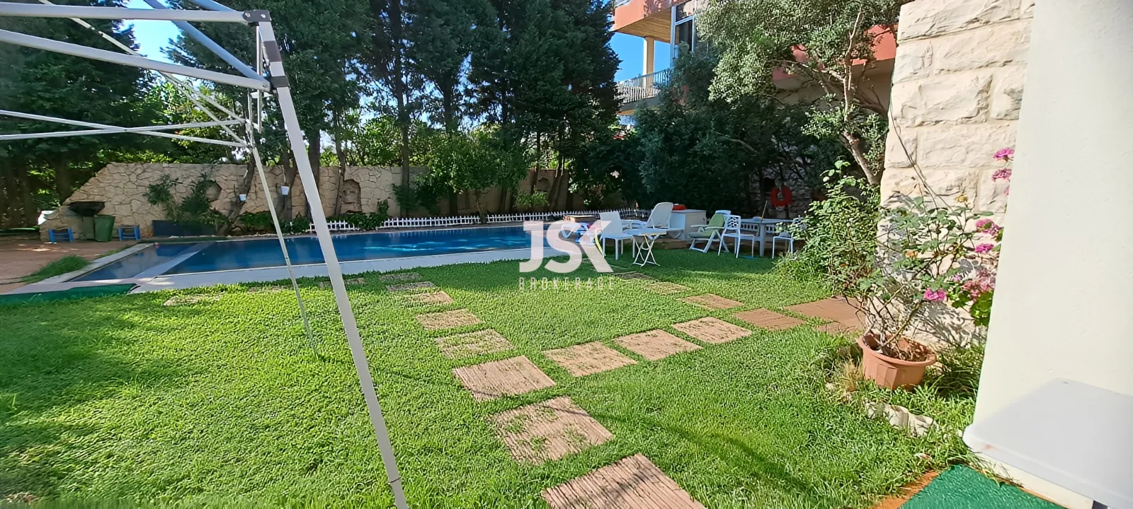 Villa for Sale in Aamchit
