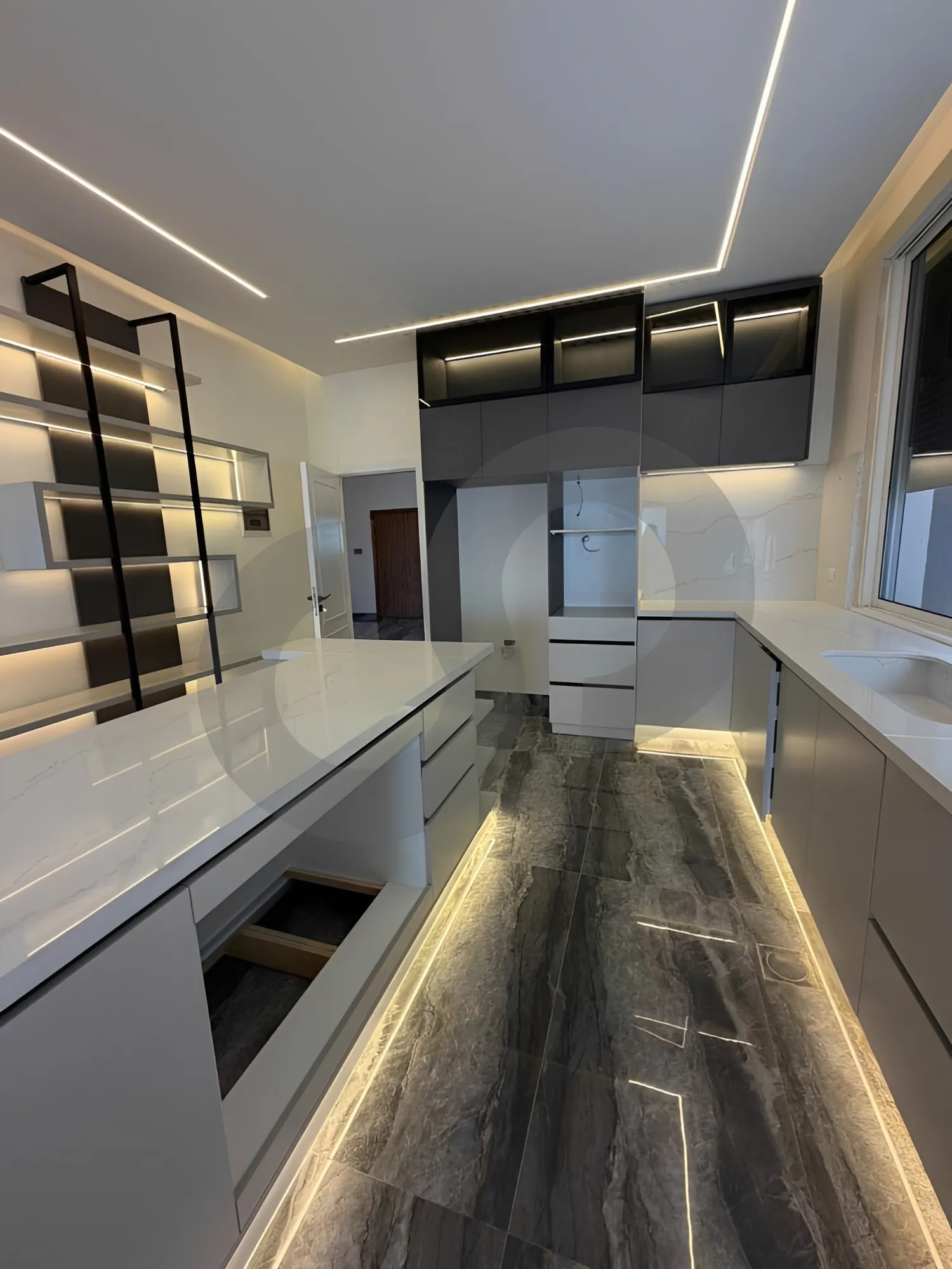 Apartment for Sale in Btouratij