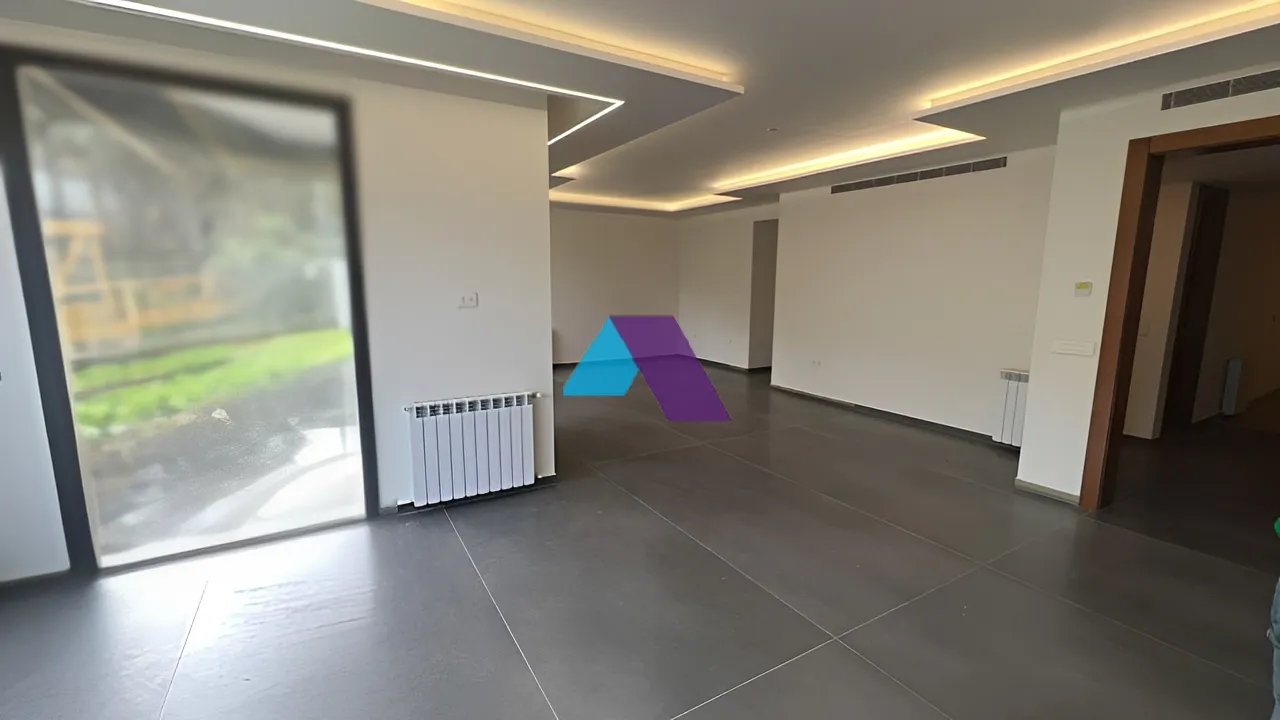 Apartment for Sale in Yarzeh - 3 bed, 4 bath