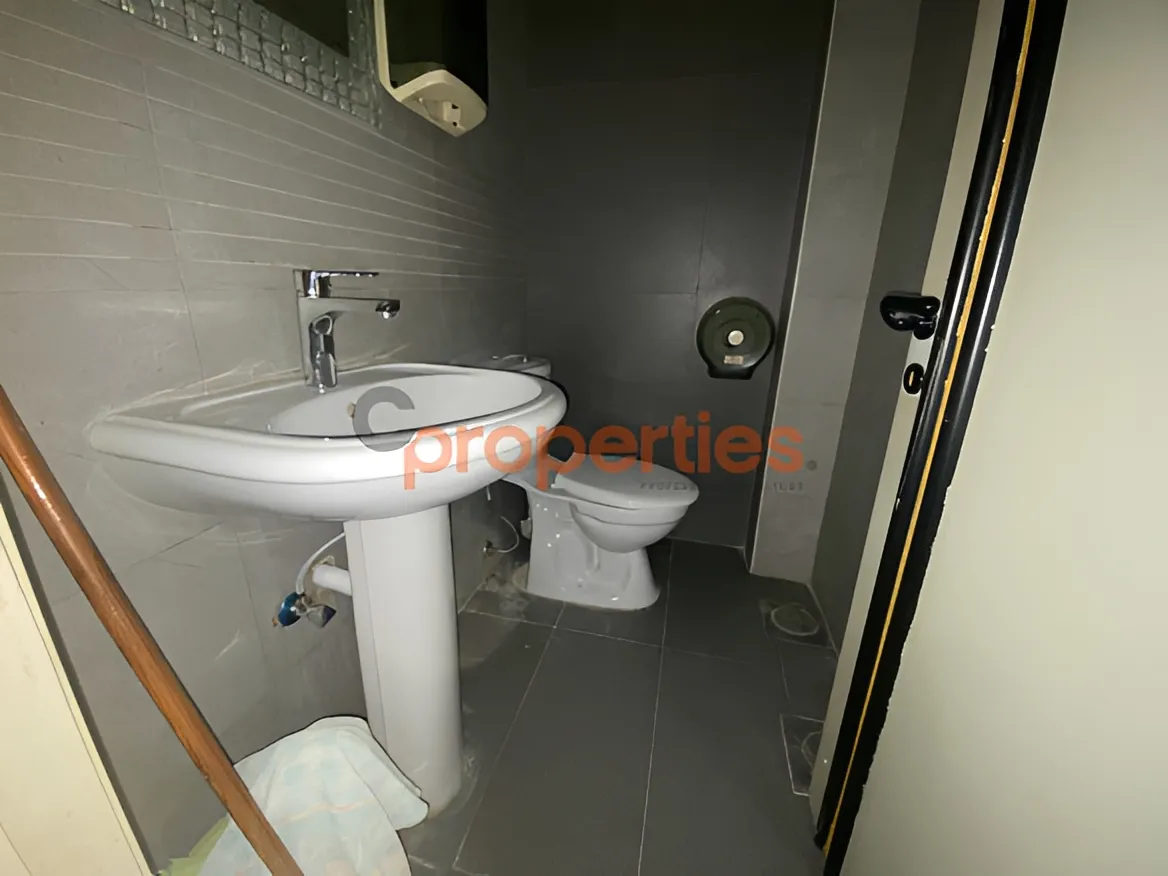 Office for Rent in Zalqa