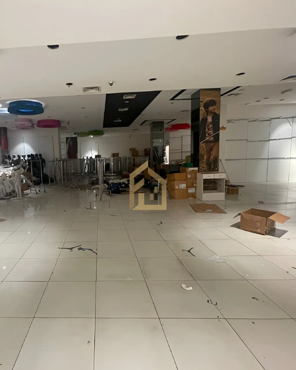 Showroom for rent in Hamra, Beirut, Lebanon