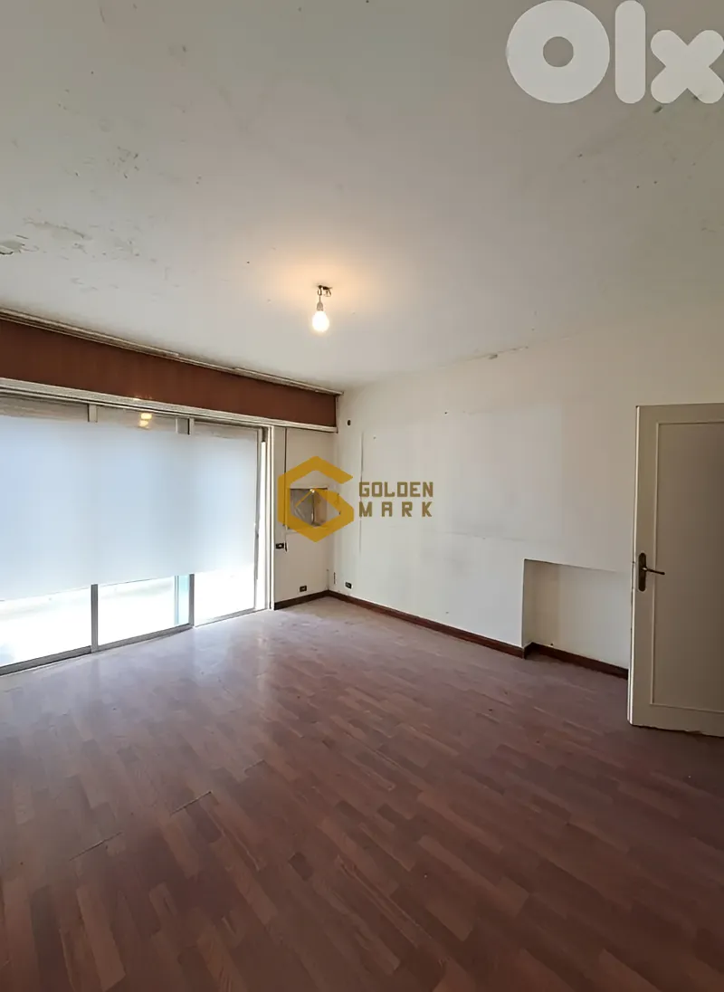 Apartment for Sale in Ramlet El Baida, Bayrut - 5 bed, 4 bath