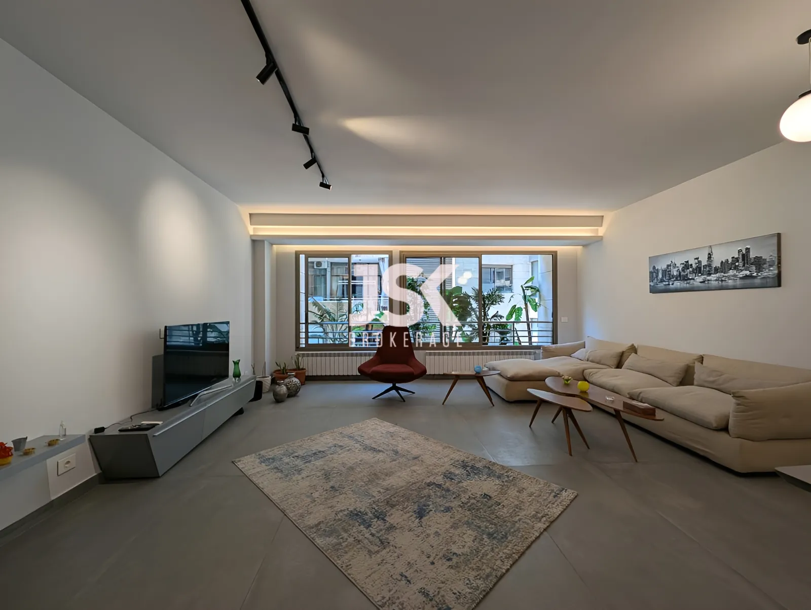 Apartment for Rent in Achrafieh - 4 bath
