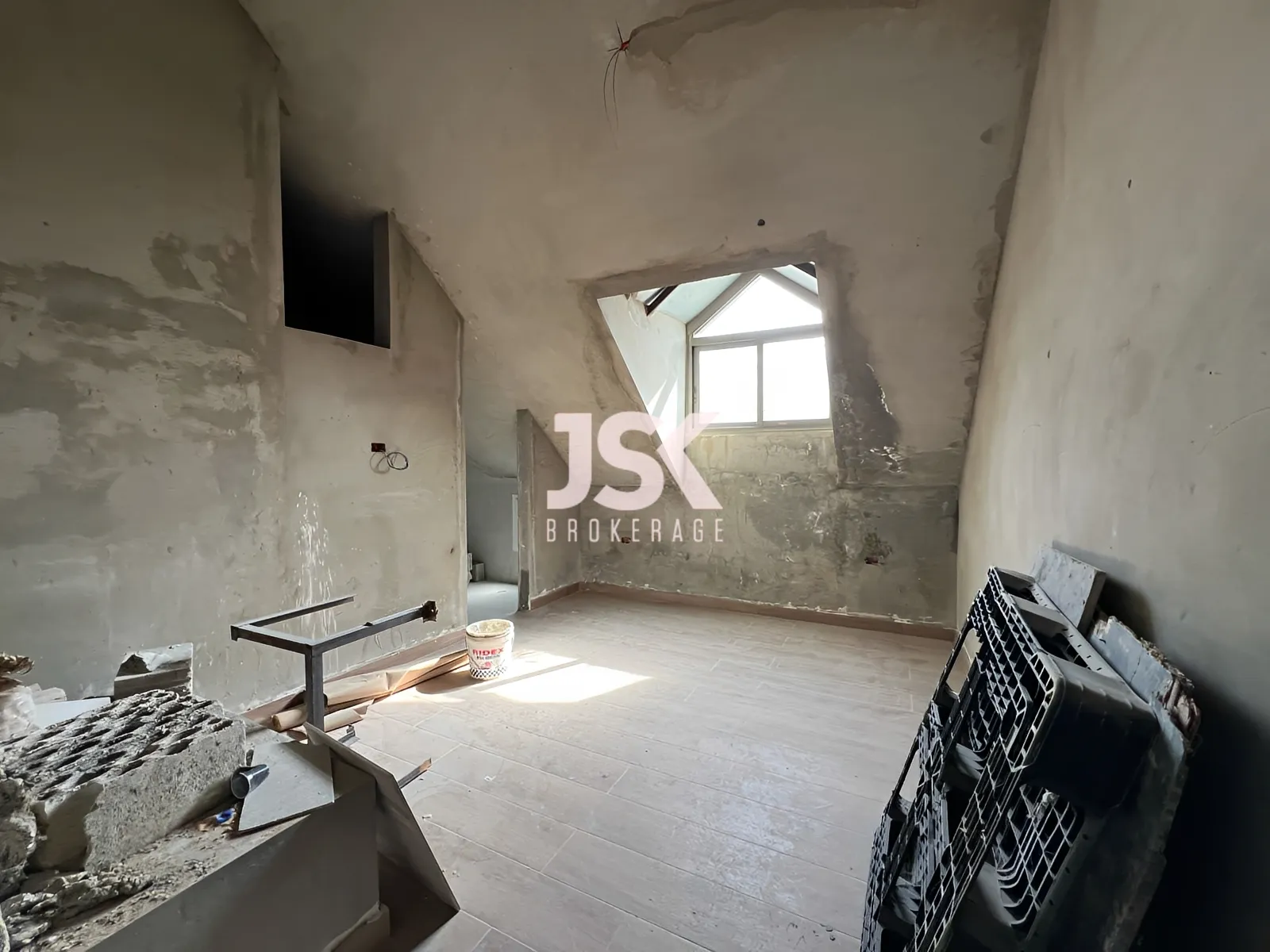 Duplex for Sale in Nahr Ibrahim