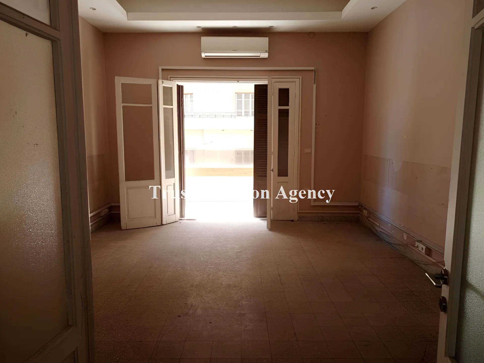 Office for rent in Beirut, Hamra