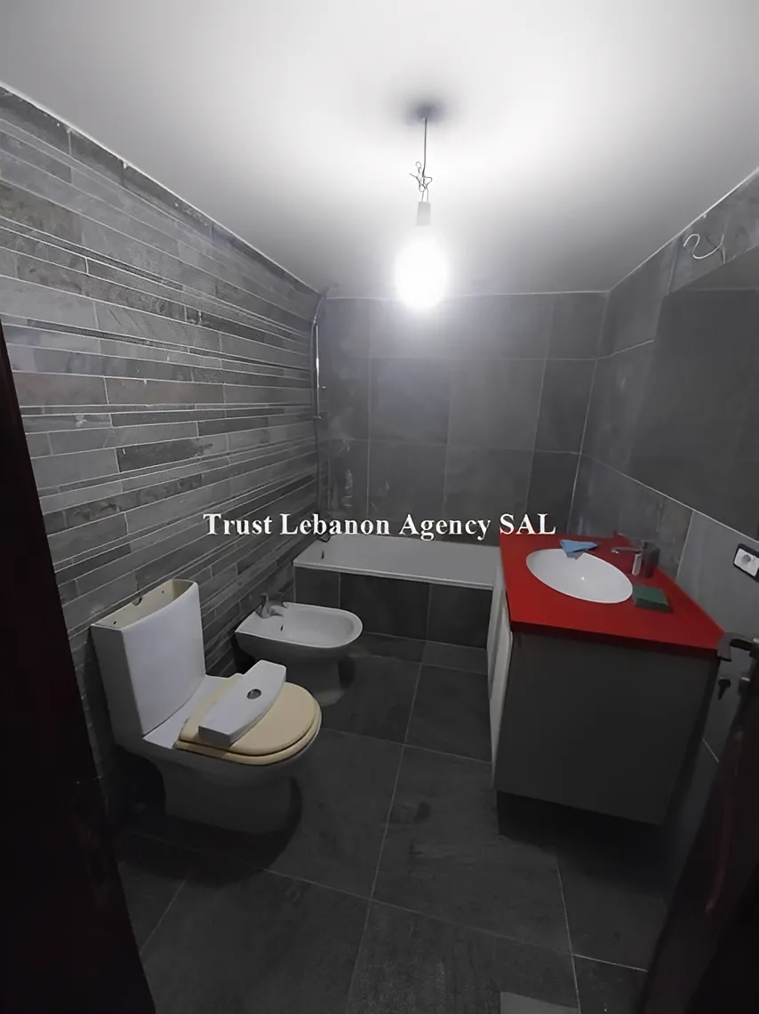 Villa for Sale in Baabda, Araya