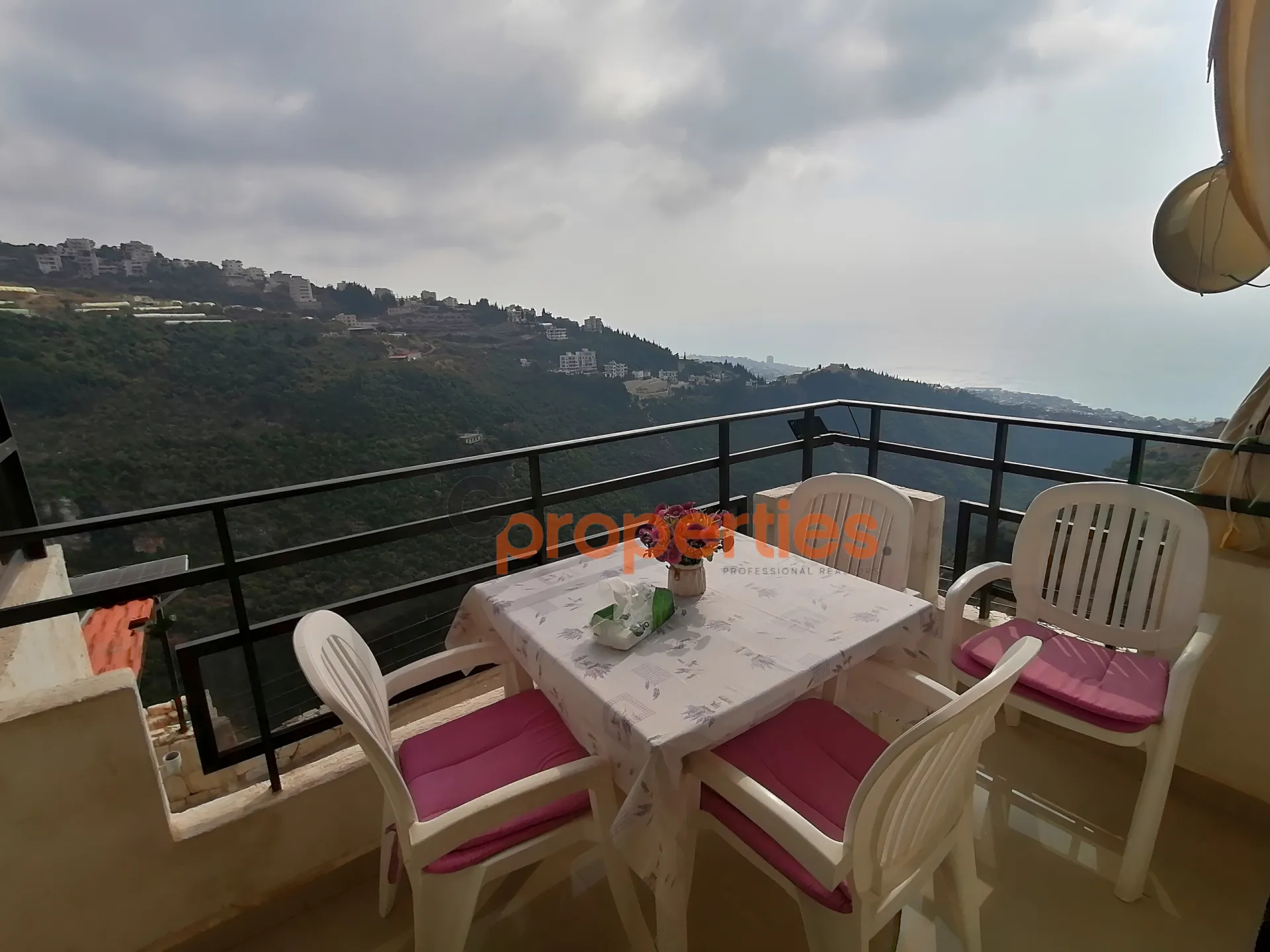 Apartment for Sale in Okaibeh