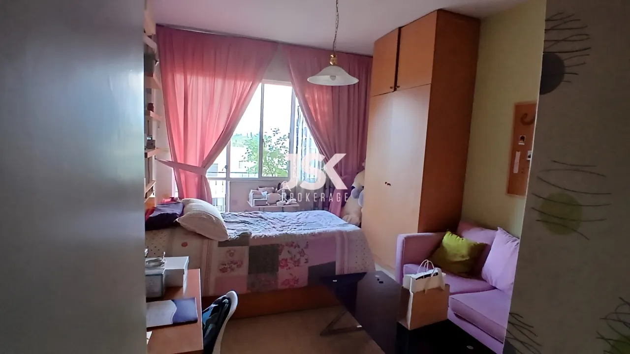 Office for Sale in Dekwaneh