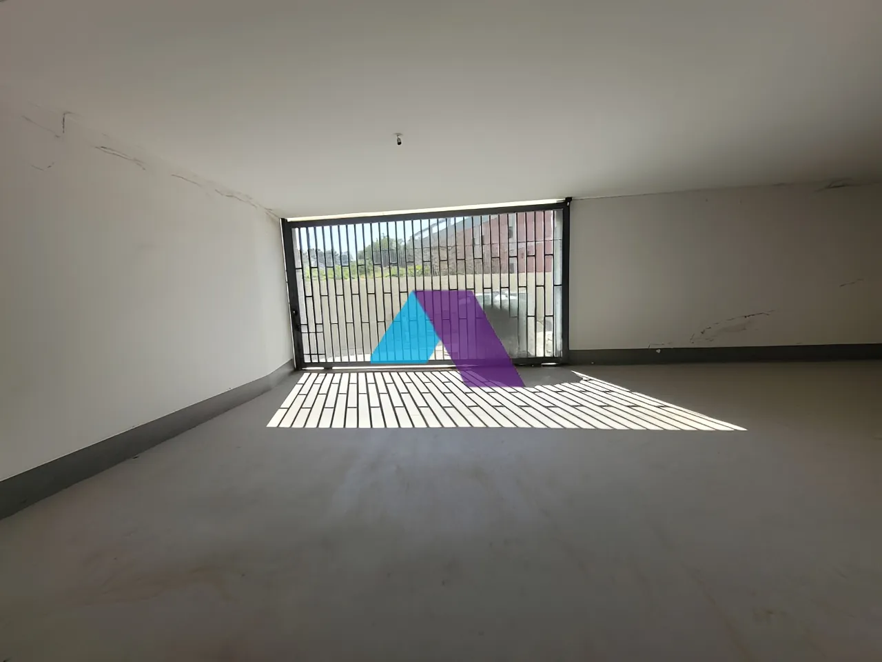 Building for rent in Roumieh